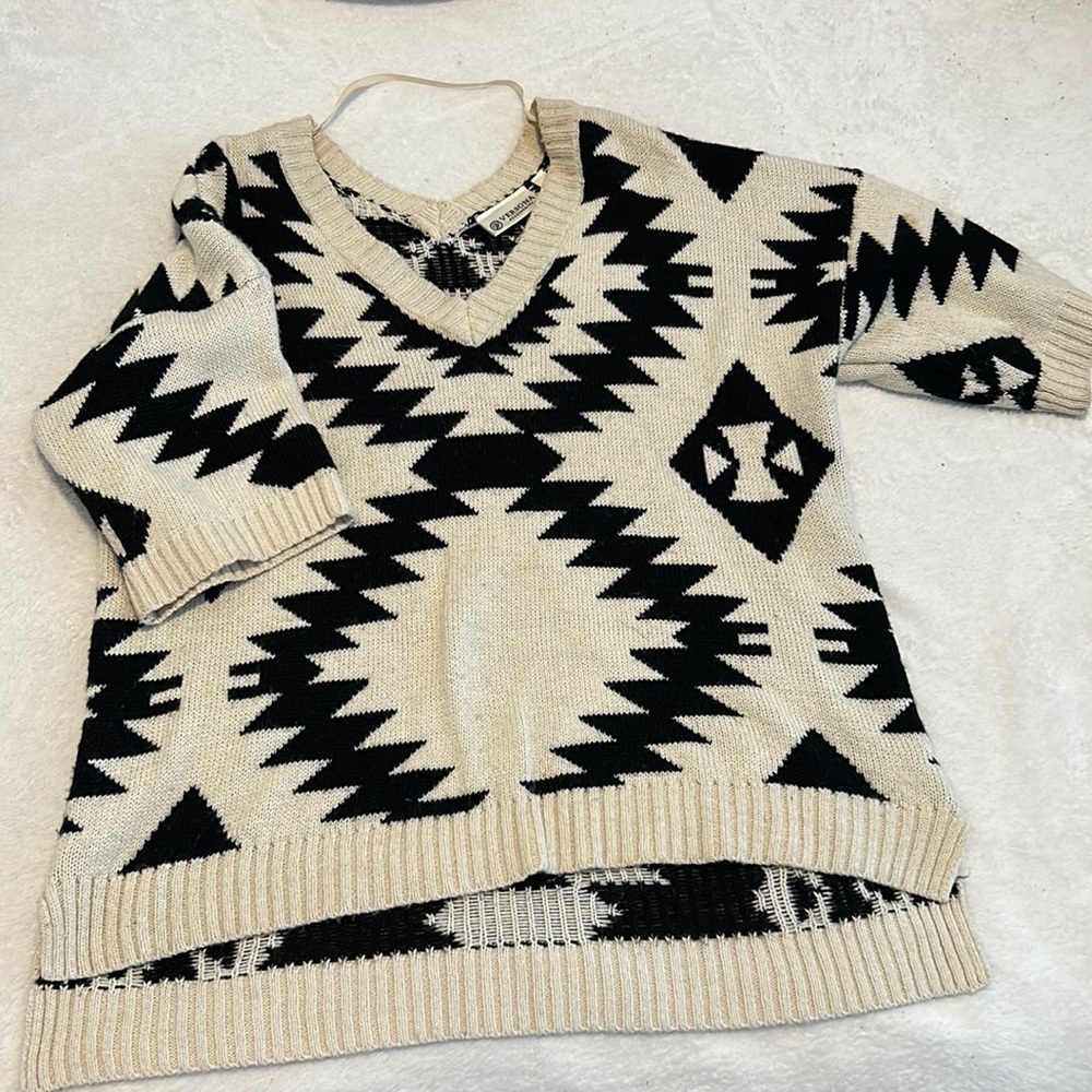 “Short Sleeve Sweater”